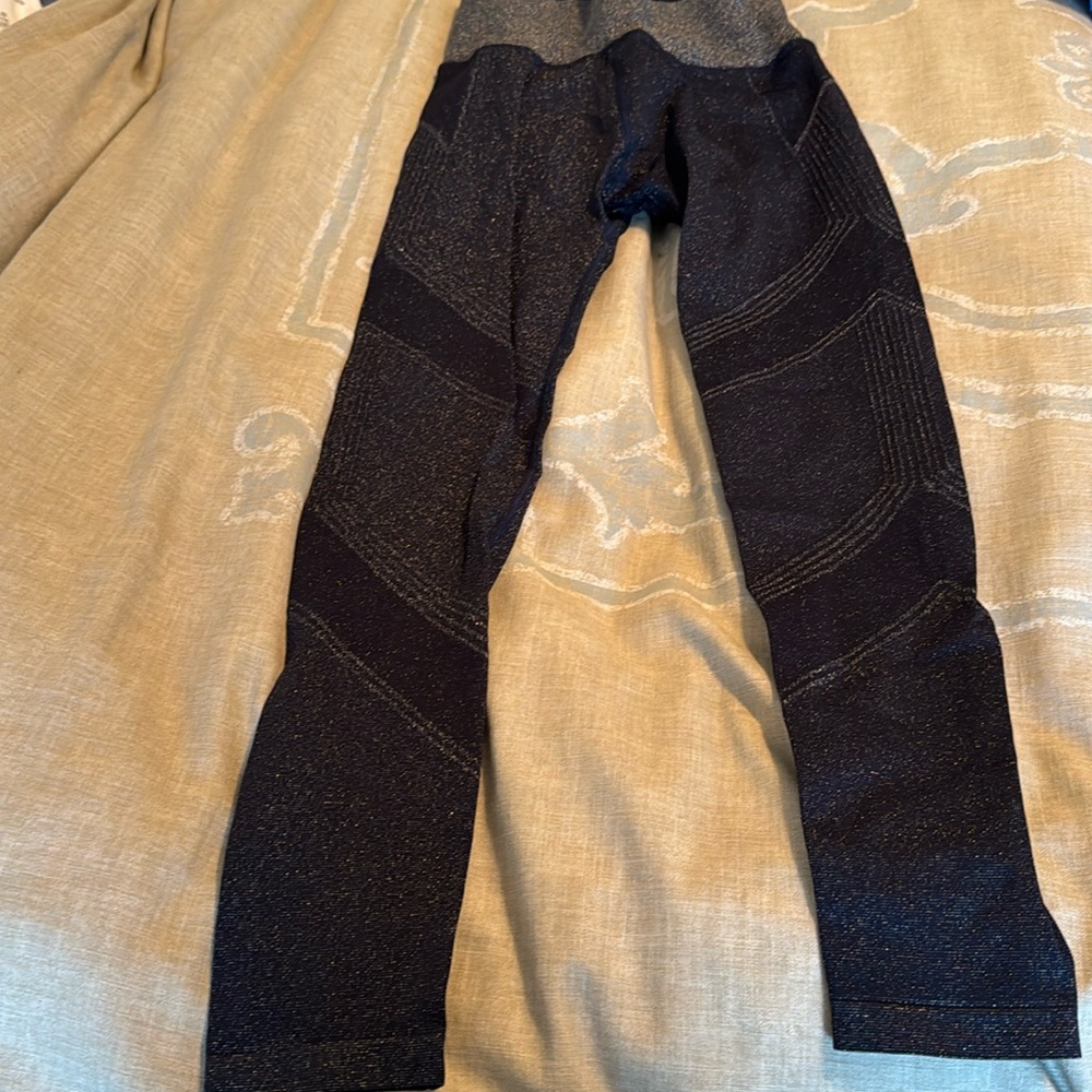 Athleta shimmer leggings sz M